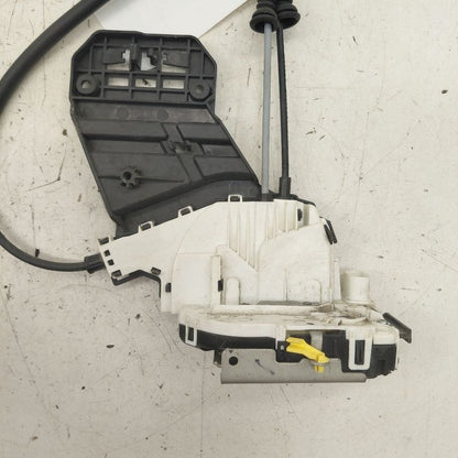 Jeep Cherokee Door Latch Lock Left Driver Front  2019 2020 2021