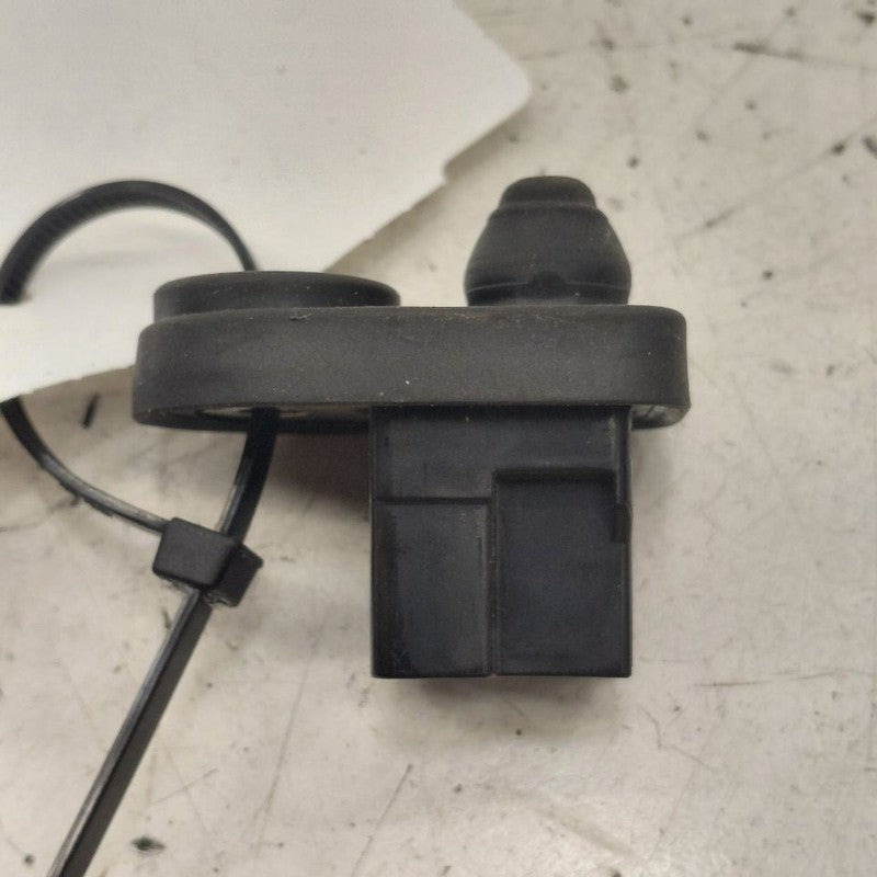 Nissan Versa Note Door Ajar Switch Door Open Dome Light Switch  2019 2