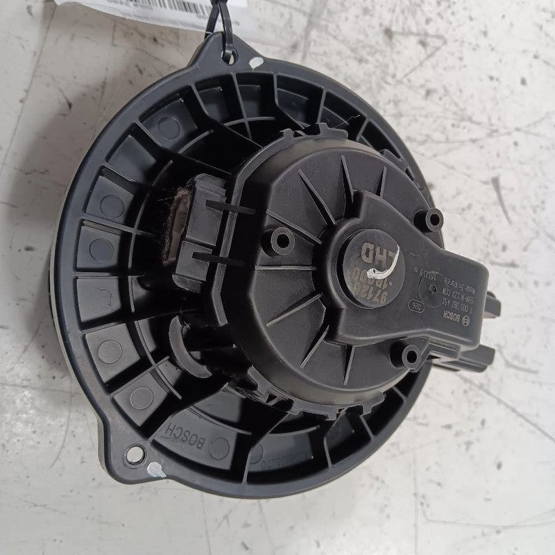Blower Motor Fits 12-17 Hyundai Accent OEM