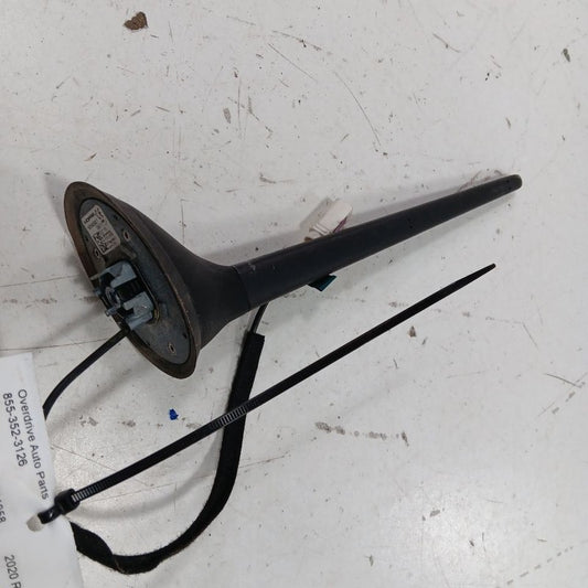 Jeep Renegade Roof Antenna   2021 2020 2019 OEM