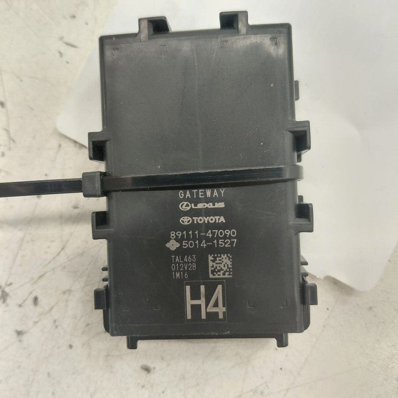 Network Gateway Control Module Fits 21-22 Toyota Prius
