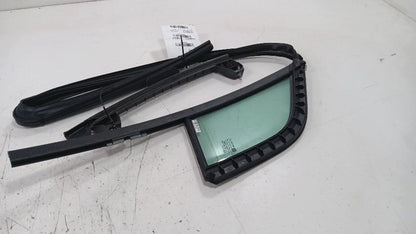 Buick Encore Door Glass Window Seal Rubber Left Driver Front  2016 2017 2018 201