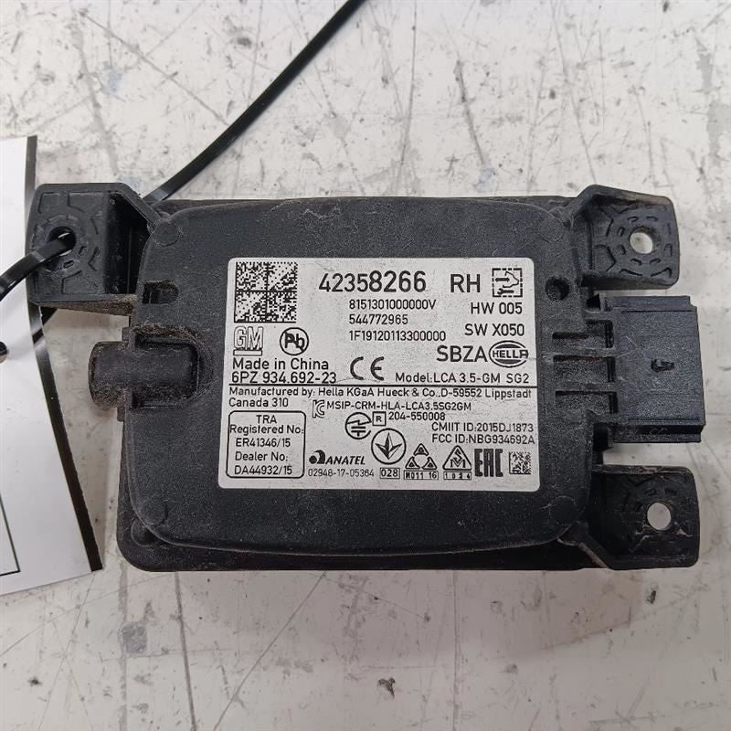 Passenger Right Camera Projector Radar Unit Bumper Mounted 17-22 Buick Encore