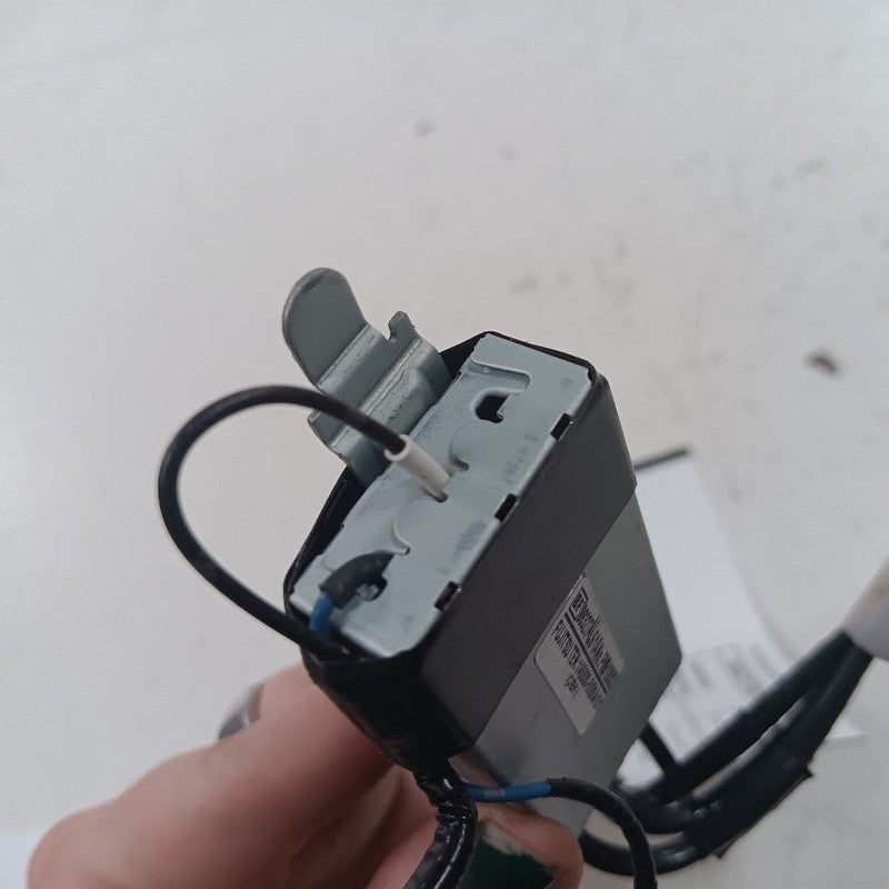 Subaru Outback Legacy Rear Amplifier Antenna {146000-5080A101} 2018 2017 2016 