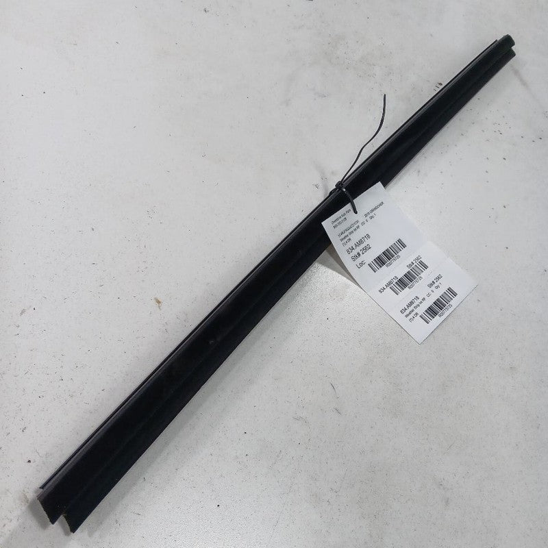 Grand Cherokee Right Front Weather Strip Interior  2017 2018 2019 2020