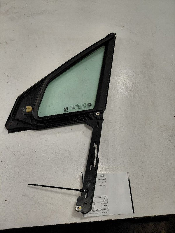 Passenger Right Front Door Vent Glass Window X Model 4 Door Fits 16-17 FIAT 500