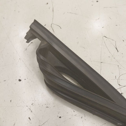 Volkswagen Golf Door Glass Window Seal Rubber Right Passenger Front  2