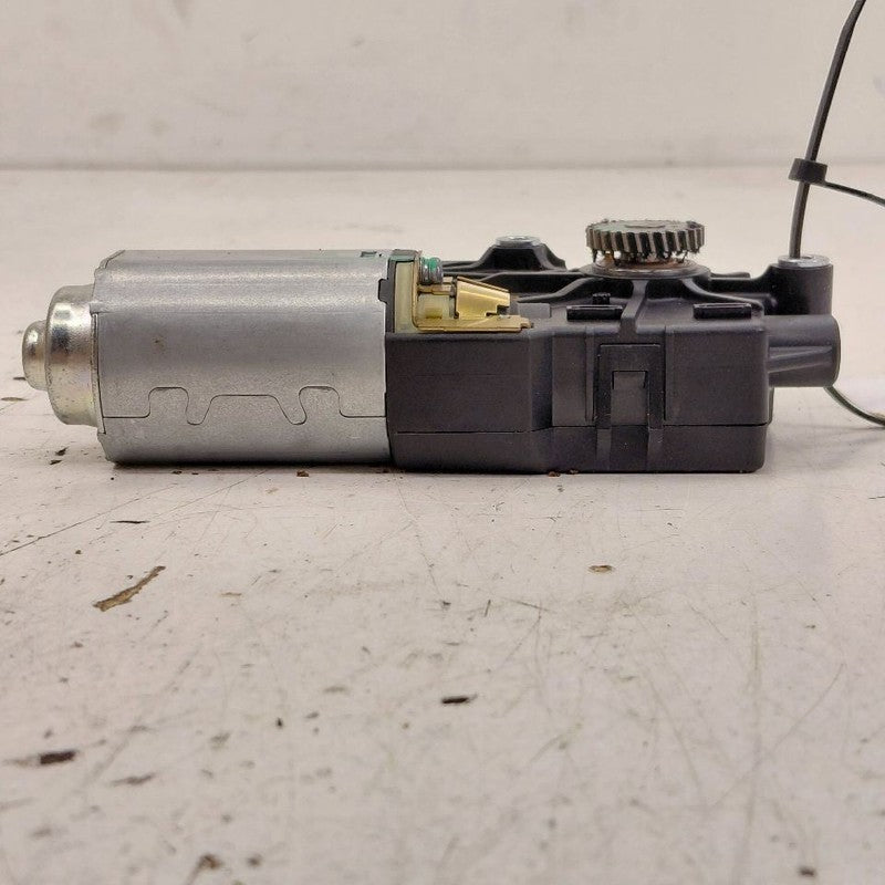 Hyundai Santa Fe Roof Sunshade Motor {81679S1000} 2019 2020