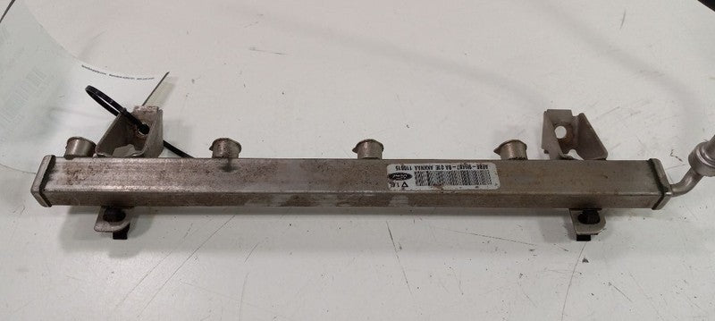 Ford Fiesta Fuel Rail Injection Injector Mount Bar 2011 2012 2013 OEM