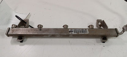 Ford Fiesta Fuel Rail Injection Injector Mount Bar 2011 2012 2013 OEM