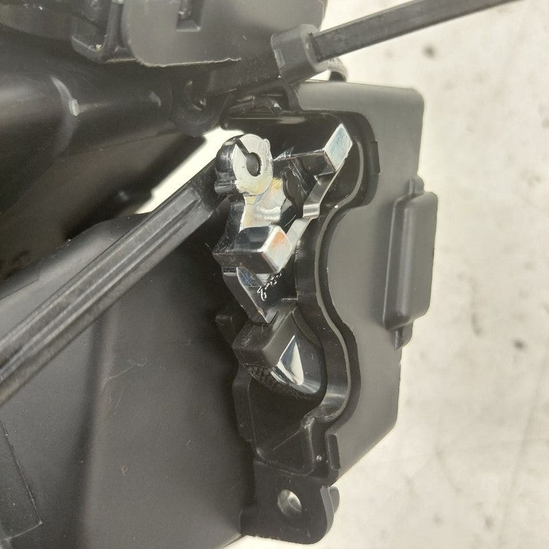Hyundai Veloster Dash Air Vent Center Middle  2017 2016 2015 2014