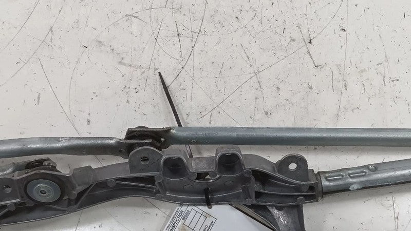Windshield Wiper Transmission Linkage Fits 11-15 VOLT 517305 OEM