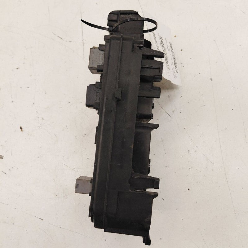 Fuse Box Engine Fits 19 Chevy Volt OEM