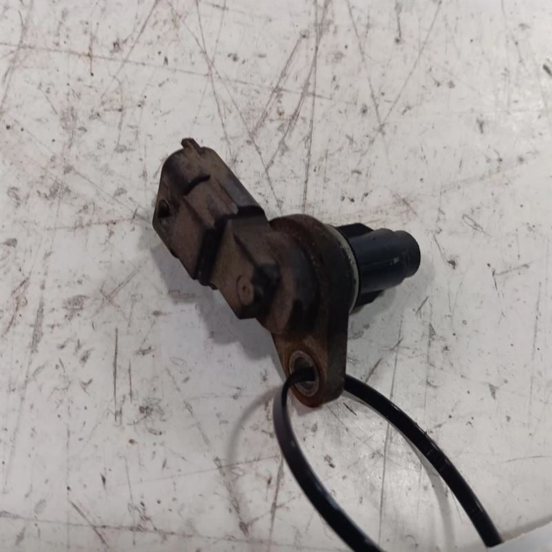 Hyundai Accent Camshaft Cam Shaft Position Sensor  2012 2013 2014 2015