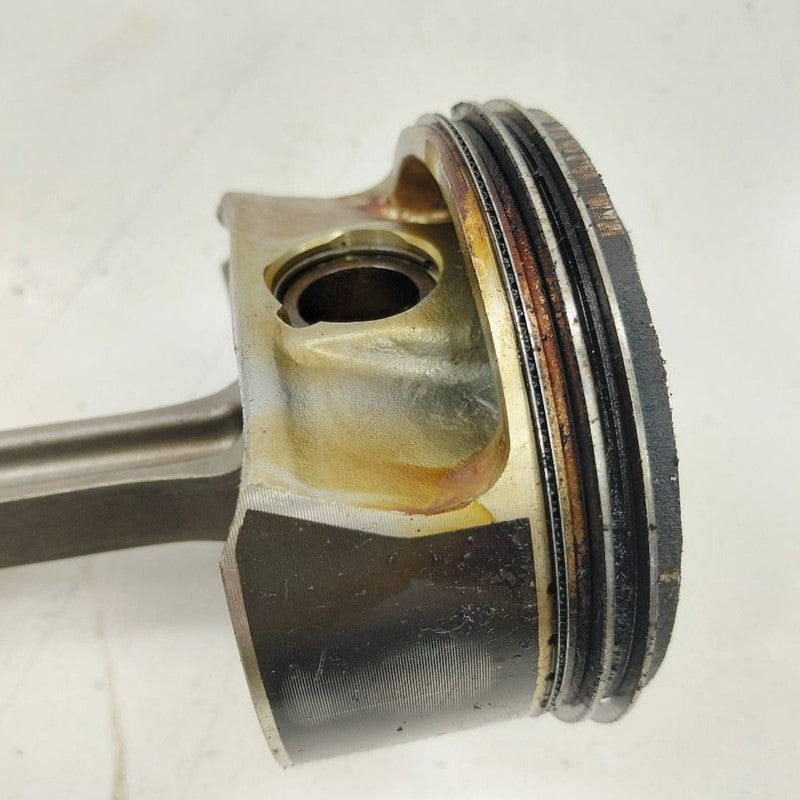 Cadillac XTS Single Piston With Connecting Rod       3.6 2016 2017 201