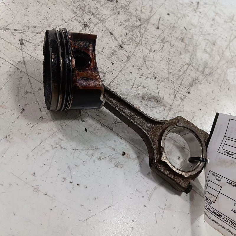 Fiat 500 Single Piston With Connecting Rod  2017 2016 2015 2014 2013 2
