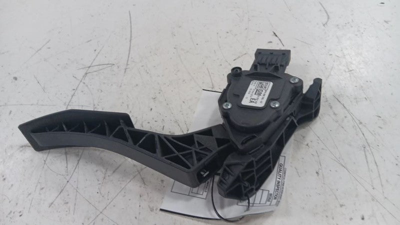 Chevy Volt Gas Pedal  2011 2012 2013 2014 2015