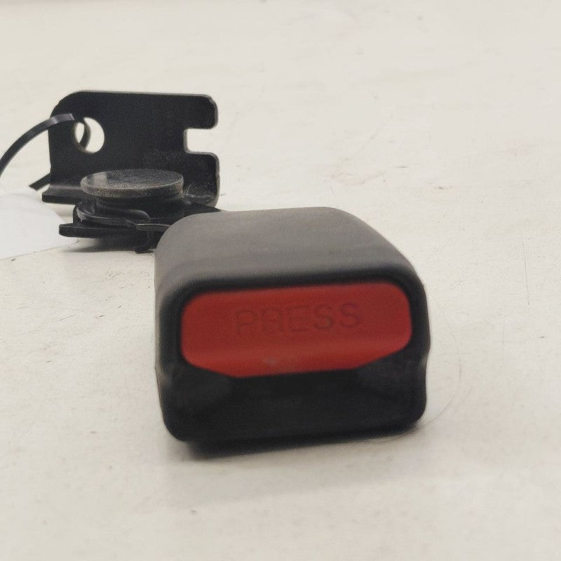 Honda CR-V Seat Belt Buckle Latch Right Passenger Rear Back  2017 2018