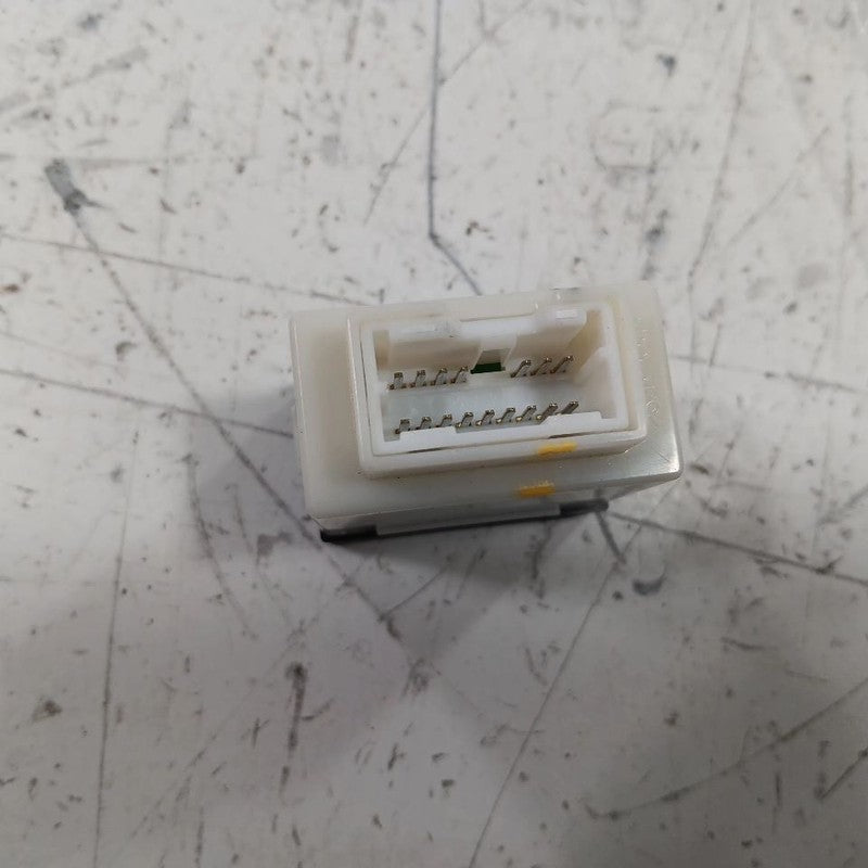 Kia Forte USB Plug In Hub Port  2015 2016 2017 2018 OEM