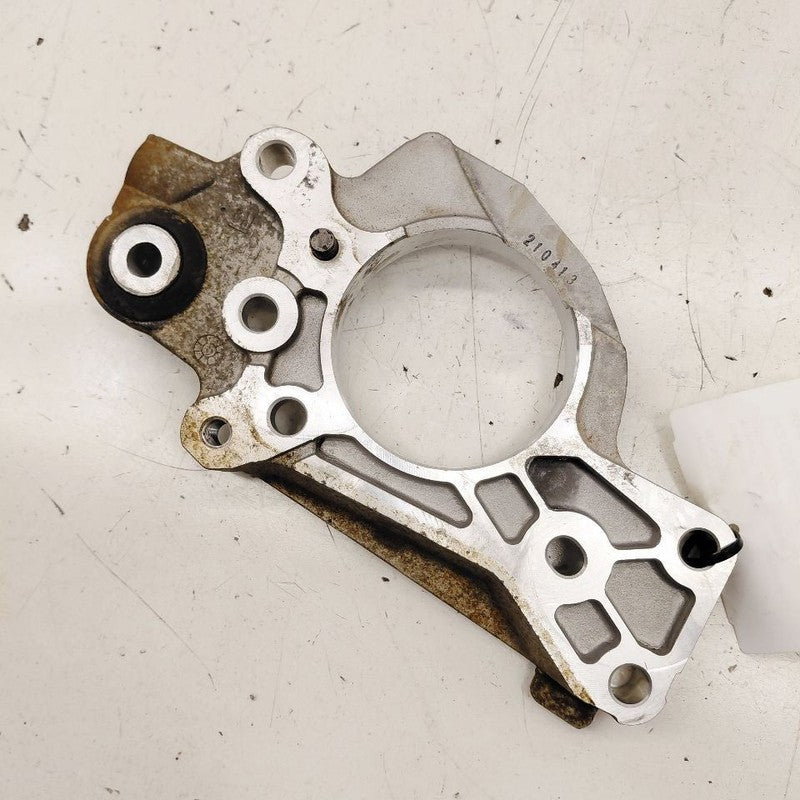 Chevy Trailblazer Transfer Case Rear Engine Mount Bracket  2023 2022 2
