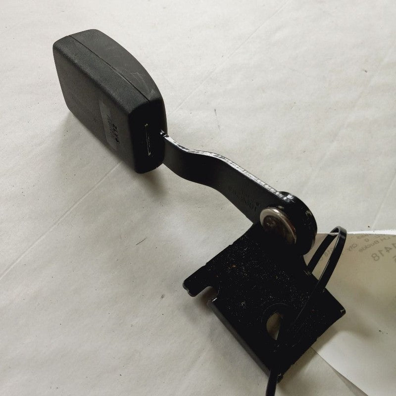 Mitsubishi Outlander   Left Rear Third Row Seat Belt Buckle Latch 2018