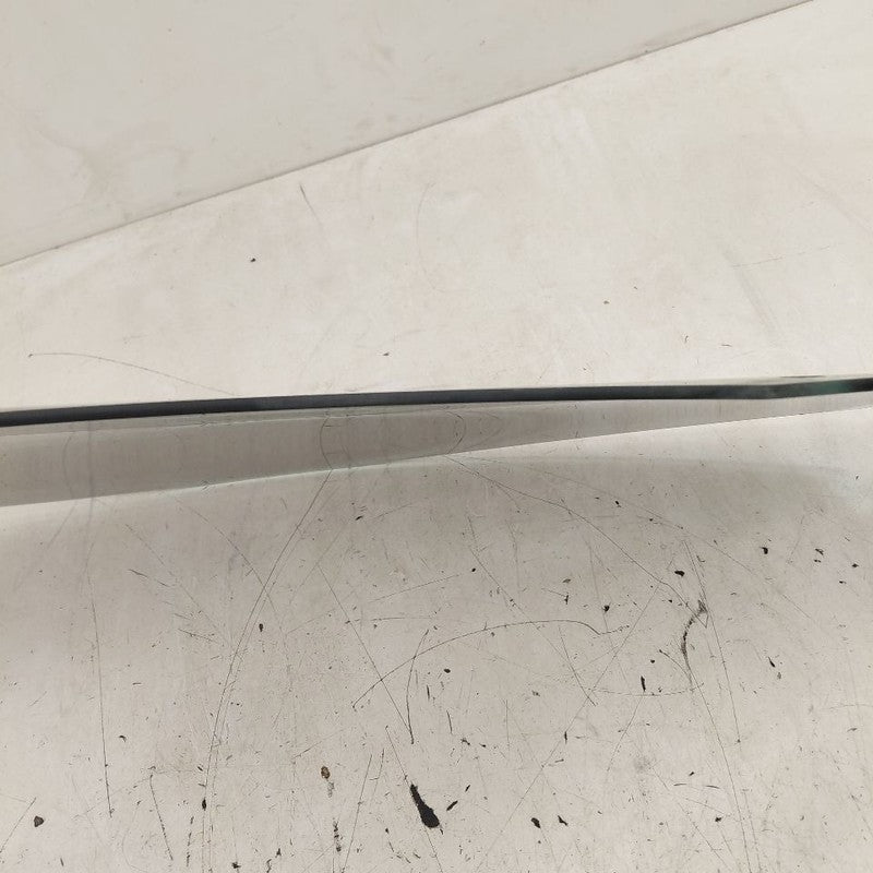 Passenger Right Front Door Glass Window VIN Y 1st Digit SWB Fits 14-18