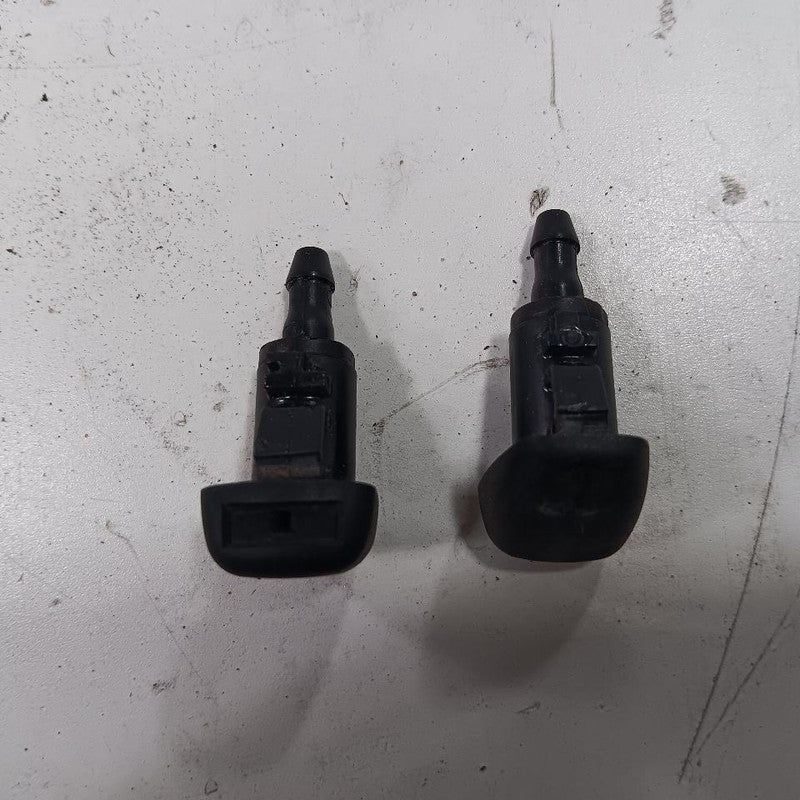 Kia Optima Windshield Wiper Washer Fluid Hood Sprayer Nozzles  2020 2019 2018 