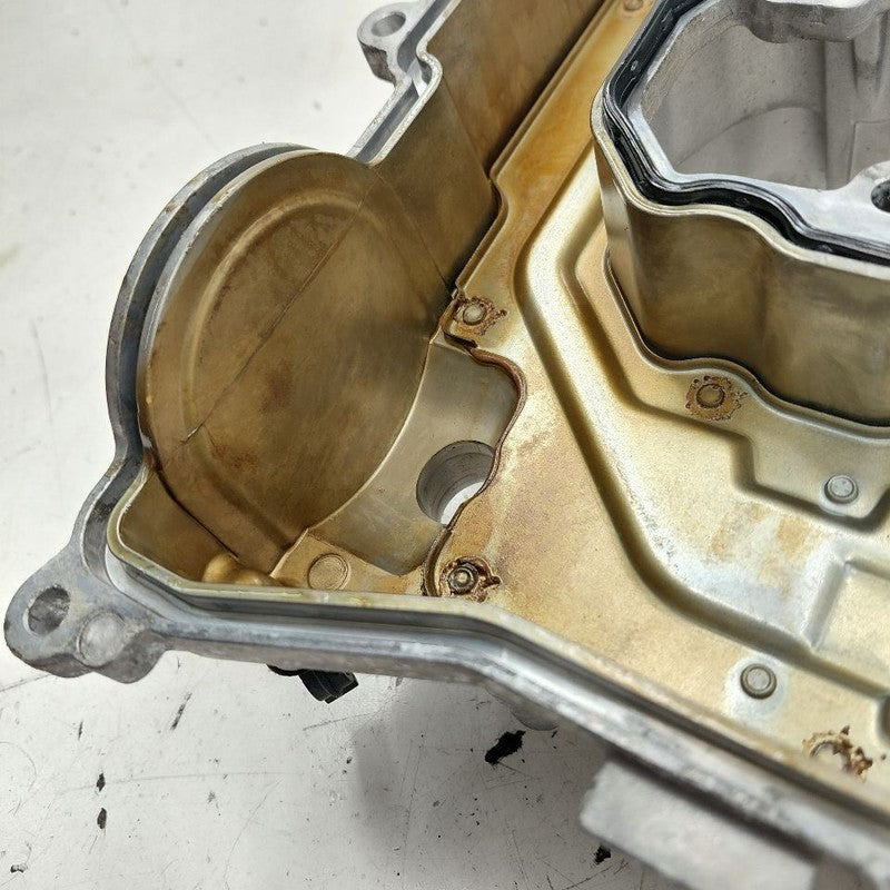 Chevy Volt Engine Cylinder Head Valve Cover  1.5 2019 2018 2017 2016