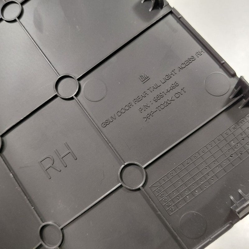 Buick Encore Passenger Right Side Taillamp Access Panel {95914498} 2022 2021