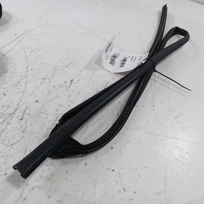 Subaru Legacy Door Glass Window Seal Rubber Left Rear Back  2020 2021 