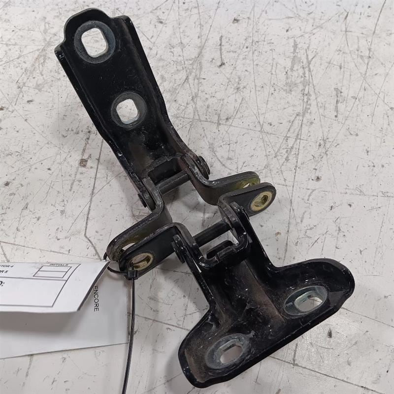 Buick Encore Door Hinge Set Right Rear Passenger  2018 2019 2020 OEM