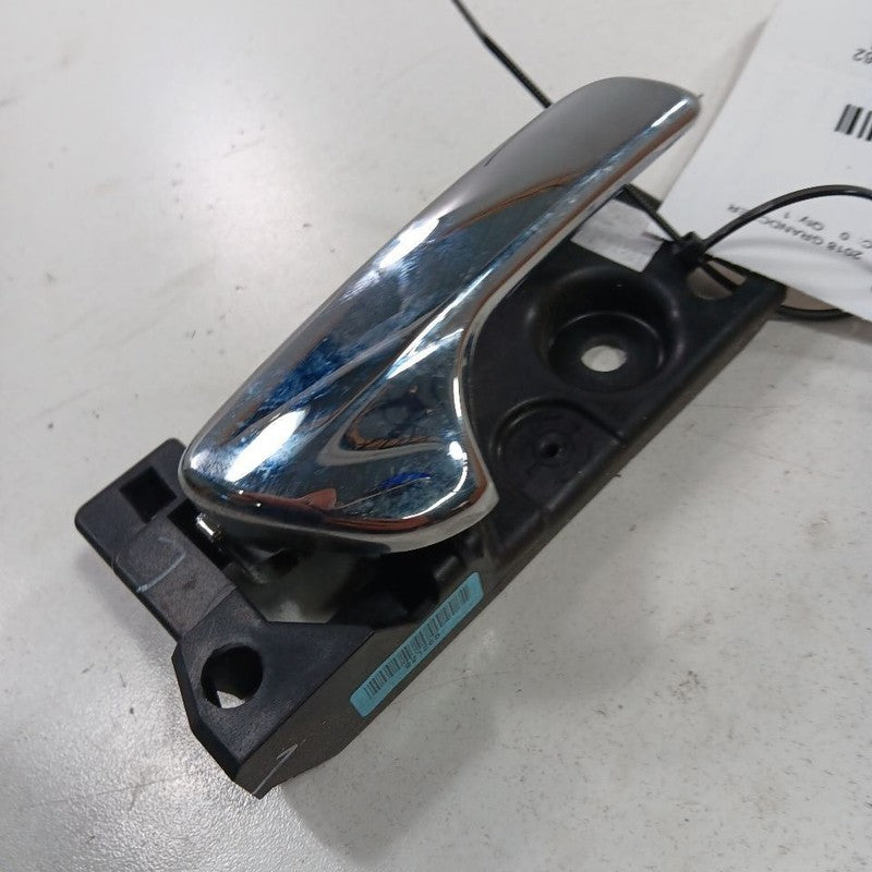 Grand Cherokee Door Handle Right Passenger Rear Interior Inside  2017 