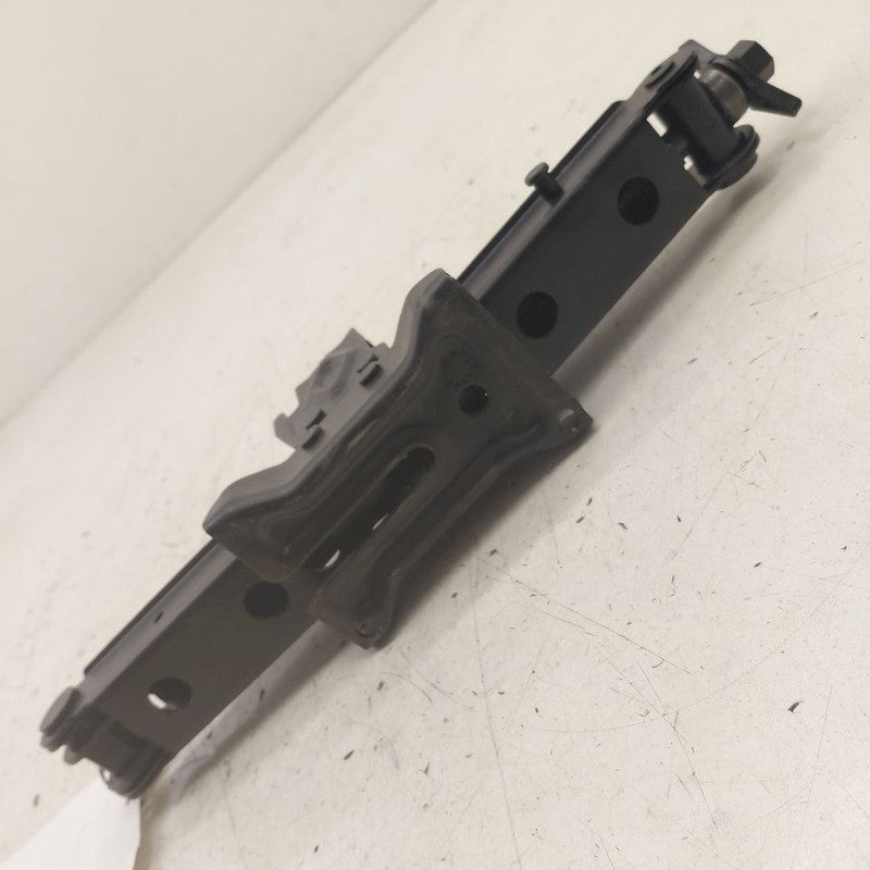 Jeep Cherokee Spare Tire Changing Jack  2019 2020 2021