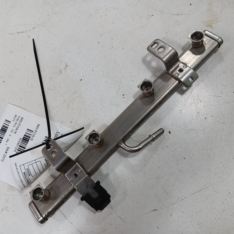 Fiat 500 Fuel Rail Injection Injector Mount Bar  2016 2017 2018 OEM