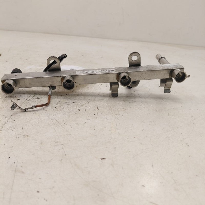 Chevy Trax Fuel Rail Injection Injector Mount Bar  2022 2021