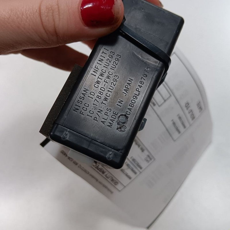 INFINITI QX50 Theft Locking Control Module {CWTWC1U293} 2017 2016 2015 2014