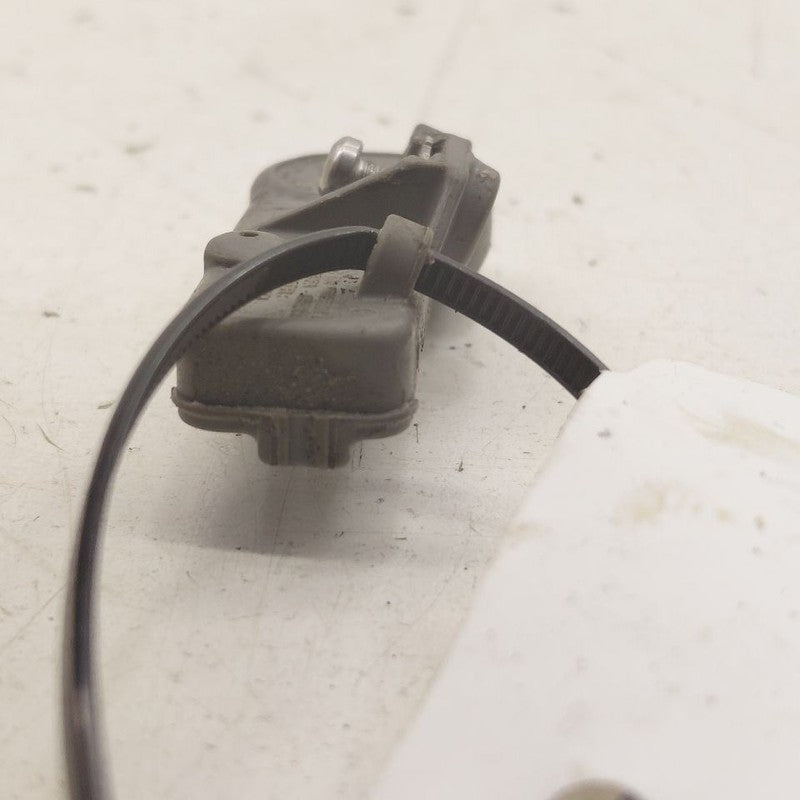 Hyundai Veloster TPMS Tire Pressure Monitor System Sensor  2017 2016 2