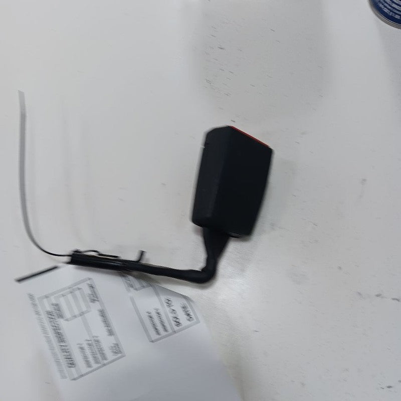 Jeep Cherokee Rear Center Back Seat Belt Buckle Latch 2015 2016 2017