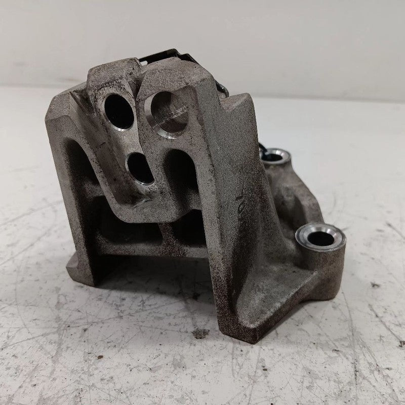 Kia Soul Engine Motor Mount Left Driver  2017 2018 2019 OEM