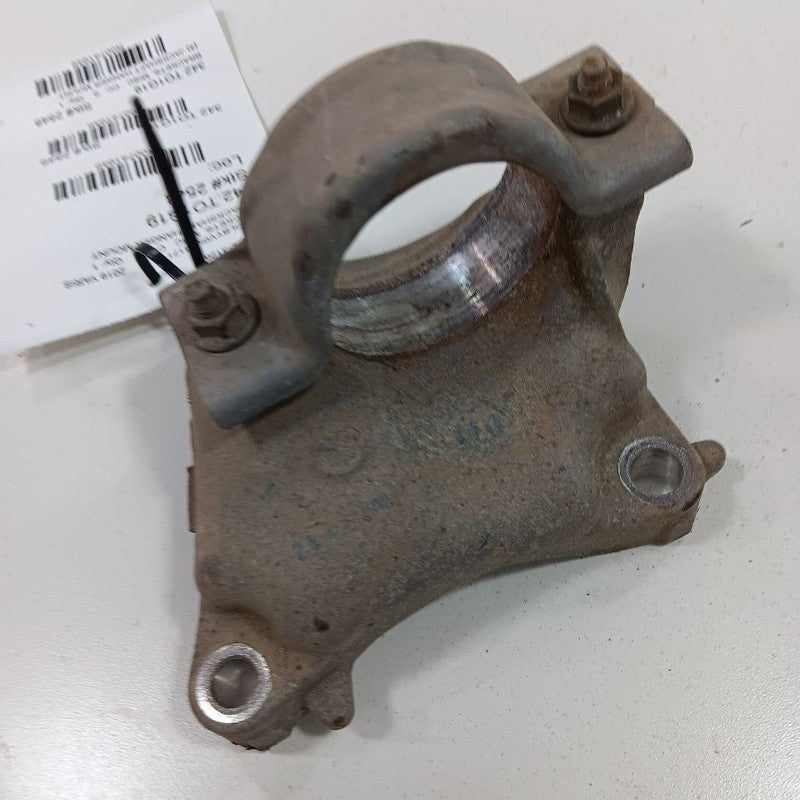 Toyota Yaris 1.5 Jackshaft Hanger Mount 2020 2019 2018 2017 2016 OEM