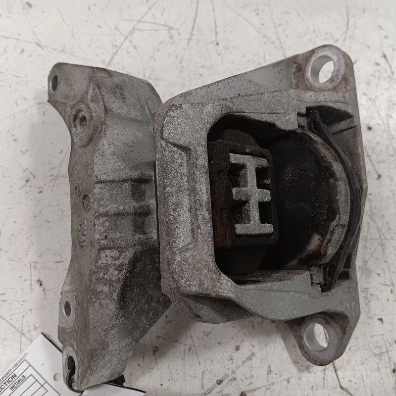 Nissan Kicks Engine Motor Mount Right Passenger  1.6 2021 2022 2023 20