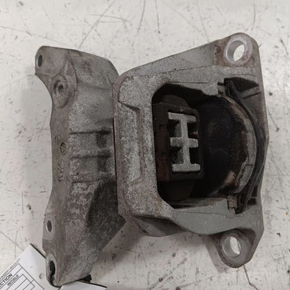 Nissan Kicks Engine Motor Mount Right Passenger  1.6 2021 2022 2023 20