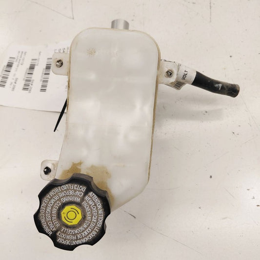 Brake Master Cylinder Fits 19 Chevy Volt OEM