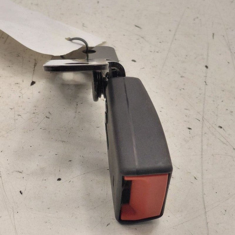 Fiat 500 X Model   Center Rear Back Seat Belt Buckle Latch 2016 2017