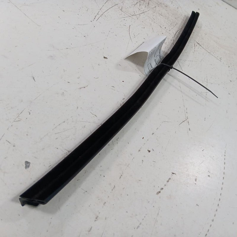 Kia Optima Right Front Weather Strip Interior  2020 2019 2018 2017