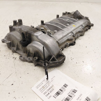 Cadillac CT6 Passenger Rear Engine Cylinder Head Valve Cover  2018 201