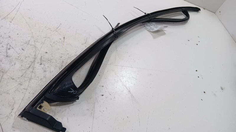 Buick Lacrosse Door Glass Window Seal Rubber Left Driver Front  2017 2018 2019