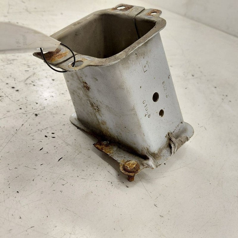 Nissan Versa Note Bumper Mount Bracket Left Driver Side Rear  2019 201