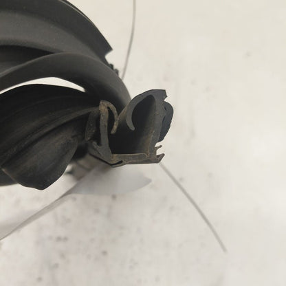 Nissan Versa Note Door Glass Window Seal Rubber Right Passenger Front 