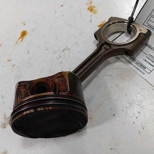 Nissan Versa 1.6 Single Piston With Connecting Rod   2023 2022 2021 2020
